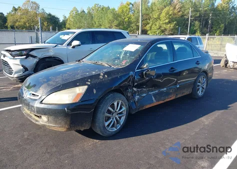 2004 Honda Accord 2.4 Lx z USA, uszkodzony, nr VIN 1HGCM55314A135104